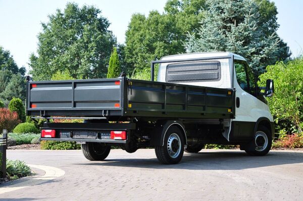 <span class="make">Iveco</span><br/> Daily Fahrgestell Einzelkabine Kipper – Bild 6