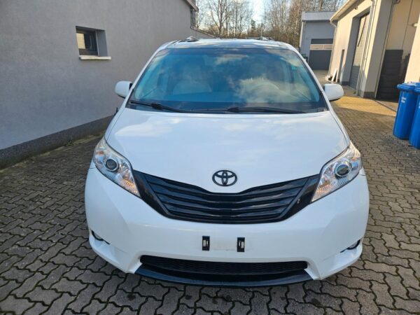 <span class="make">Toyota</span><br/> Sienna 3.5 V6 AWD XLE Leder RFK  AHK SWA – Bild 4