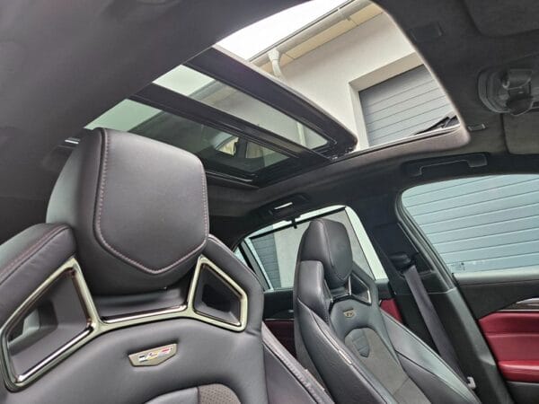 <span class="make">Cadillac</span><br/> CTS CTS-V Final Carbon Edition – Bild 16