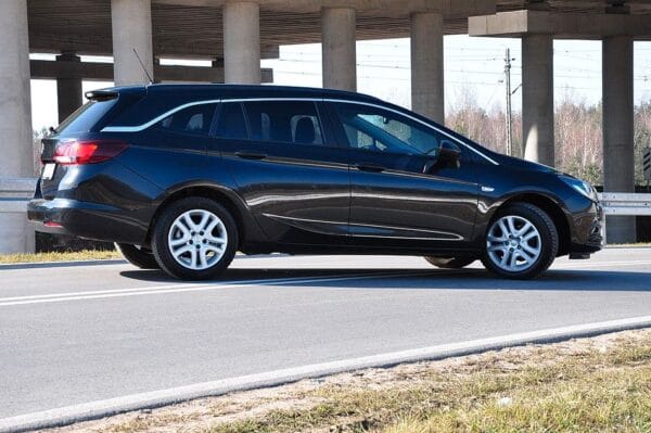 <span class="make">Opel</span><br/> Astra K Sports Tourer Turbo Dynamic Edition – Bild 7