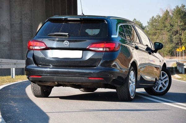 <span class="make">Opel</span><br/> Astra K Sports Tourer Turbo Dynamic Edition – Bild 9