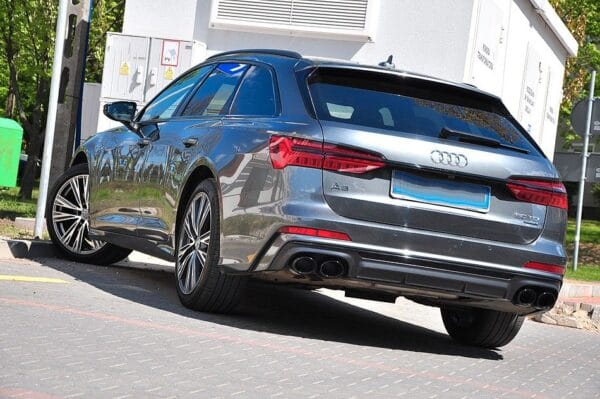 <span class="make">Audi</span><br/> A6 Avant 50 TDI quattro design RFK B&O S Line – Bild 5