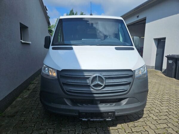 <span class="make">Mercedes-Benz</span><br/> Sprinter 314 CDI FWD L2 ACC RFK Navi SWA Alu – Bild 3
