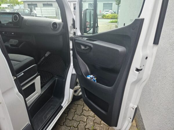 <span class="make">Mercedes-Benz</span><br/> Sprinter 314 CDI FWD L2 ACC RFK Navi SWA Alu – Bild 18