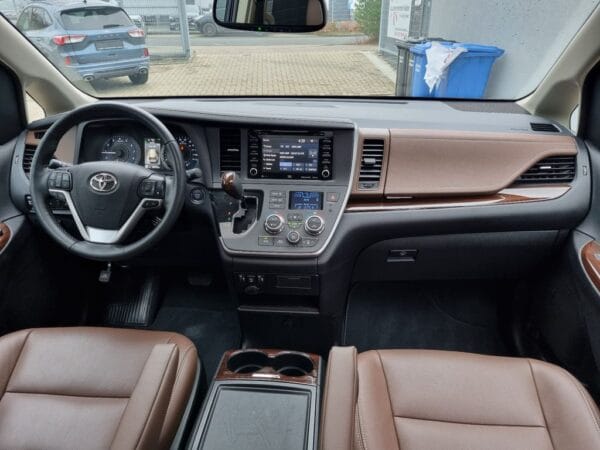 <span class="make">Toyota</span><br/> Sienna 3.5 V6 XLE Limited ACC RFK Leder – Bild 17