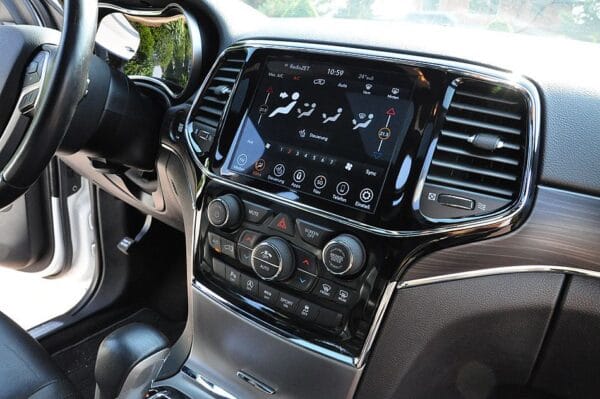<span class="make">Jeep</span><br/> Grand Cherokee 3.6l V6 Limited Automatik – Bild 14