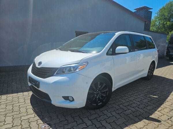 <span class="make">Toyota</span><br/> Sienna 3.5 V6 AWD XLE Leder RFK  AHK SWA – Bild 3