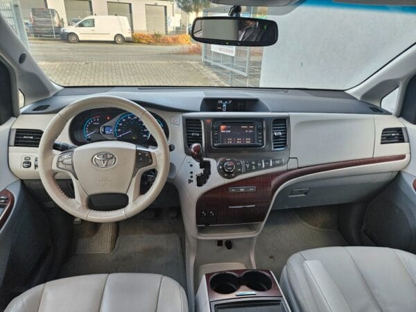 <span class="make">Toyota</span><br/> Sienna 3.5 V6 AWD XLE Leder RFK  AHK SWA – Bild 13