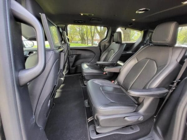 <span class="make">Chrysler</span><br/> Pacifica S HYBRID 3.6L 360 Kamera ACC SHA SWA – Bild 15