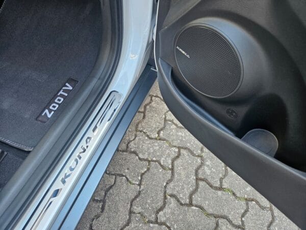 <span class="make">Hyundai</span><br/> Kona Style 2WD Navi  DAB SHA SWA HUD – Bild 21