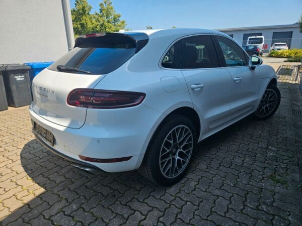 <span class="make">Porsche</span><br/> Macan Turbo RFK ACC Panorama Sitzbelüftung SWA – Bild 7