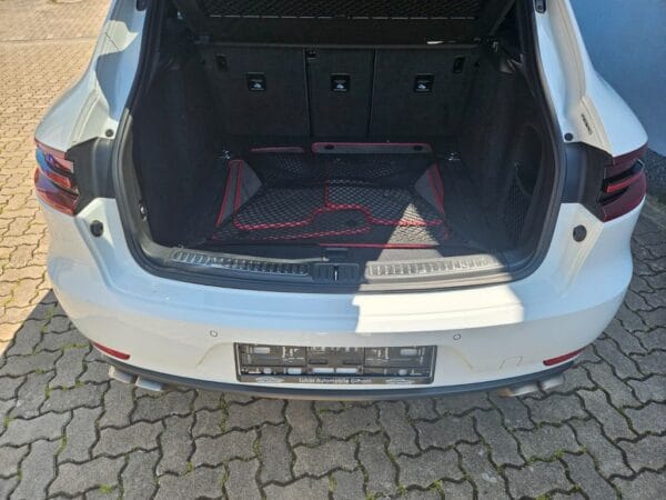 <span class="make">Porsche</span><br/> Macan Turbo RFK ACC Panorama Sitzbelüftung SWA – Bild 10