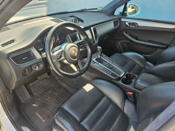 <span class="make">Porsche</span><br/> Macan Turbo RFK ACC Panorama Sitzbelüftung SWA – Bild 12