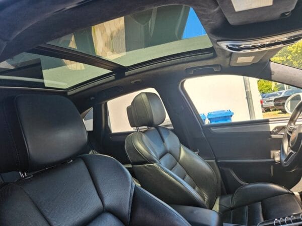 <span class="make">Porsche</span><br/> Macan Turbo RFK ACC Panorama Sitzbelüftung SWA – Bild 18