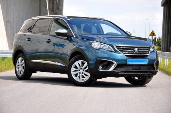 <span class="make">Peugeot</span><br/> 5008 Active AHK Panorama SWA – Bild 4