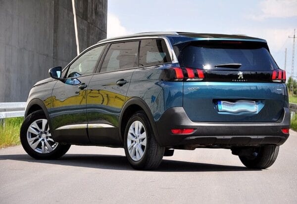 <span class="make">Peugeot</span><br/> 5008 Active AHK Panorama SWA – Bild 5