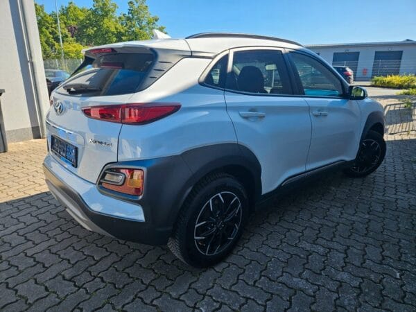 <span class="make">Hyundai</span><br/> Kona Style 2WD Navi  DAB SHA SWA HUD – Bild 6