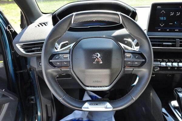 <span class="make">Peugeot</span><br/> 5008 Active AHK Panorama SWA – Bild 10