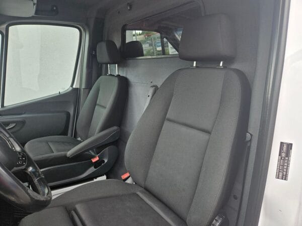 <span class="make">Mercedes-Benz</span><br/> Sprinter 314 CDI FWD L2 ACC RFK Navi SWA Alu – Bild 15