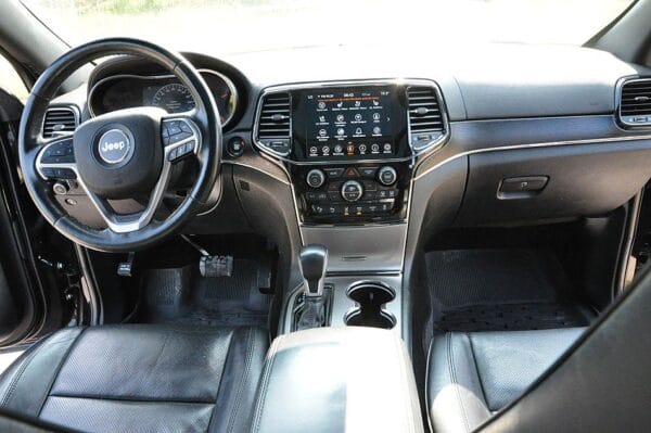 <span class="make">Jeep</span><br/> Grand Cherokee 5.7l V8 HEMI Automatik – Bild 9