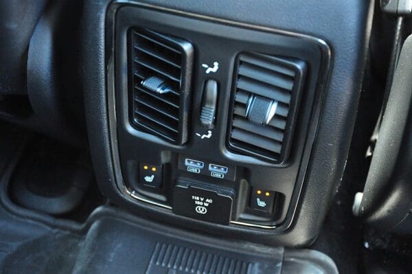 <span class="make">Jeep</span><br/> Grand Cherokee 5.7l V8 HEMI Automatik – Bild 20