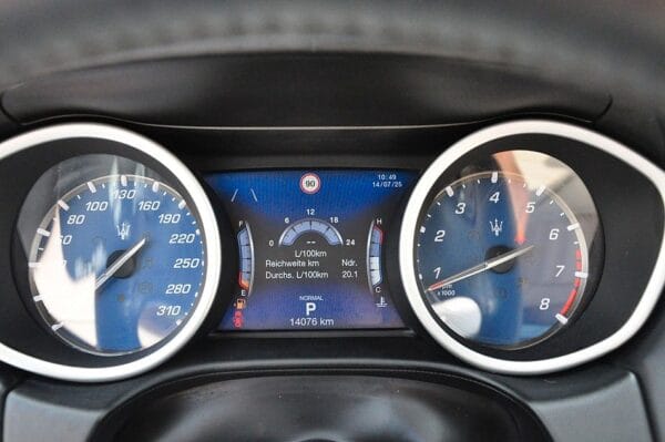 <span class="make">Maserati</span><br/> Ghibli – Bild 11