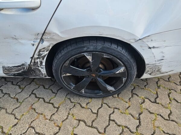 <span class="make">Cupra</span><br/> Leon 2.0 TSI RFK VK Navi – Bild 8