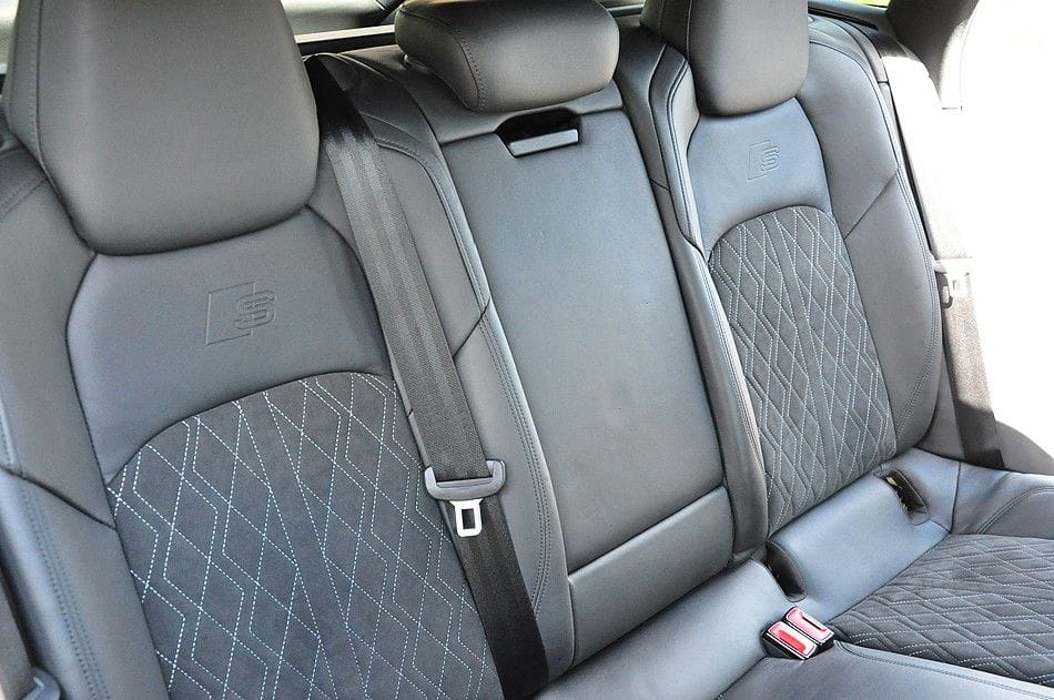 <span class="make">Audi</span><br/> A6 Avant 50 TDI quattro design RFK B&O S Line – Bild 21