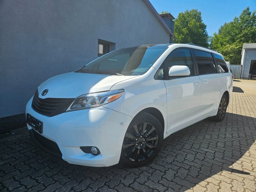 <span class="make">Toyota</span><br/> Sienna 3.5 V6 AWD XLE Leder RFK AHK SWA