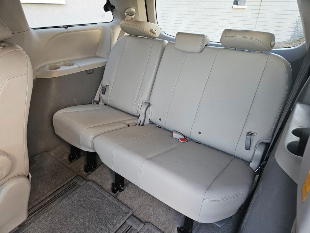 <span class="make">Toyota</span><br/> Sienna 3.5 V6 AWD XLE Leder RFK AHK SWA – Bild 16