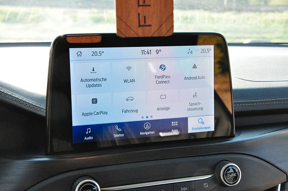 <span class="make">Ford</span><br/> Focus Turnier Vignale AHK RFK STH – Bild 14