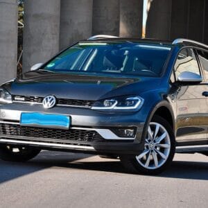 <span class="make">Volkswagen</span><br/> Golf VII Variant Alltrack BMT/Start-Stopp 4Motio