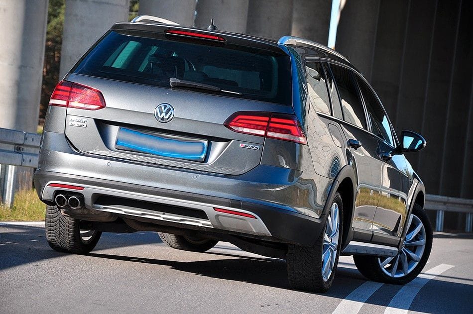 <span class="make">Volkswagen</span><br/> Golf VII Variant Alltrack BMT/Start-Stopp 4Motio – Bild 6