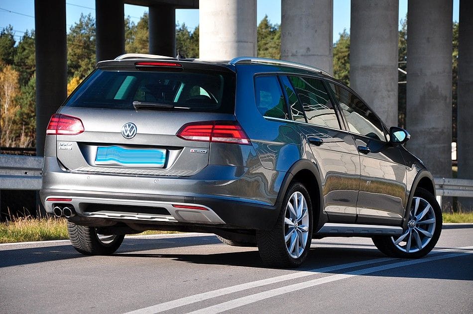 <span class="make">Volkswagen</span><br/> Golf VII Variant Alltrack BMT/Start-Stopp 4Motio – Bild 7