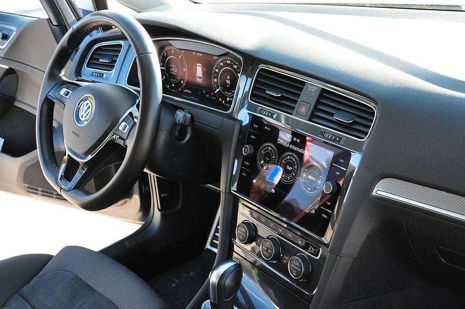 <span class="make">Volkswagen</span><br/> Golf VII Variant Alltrack BMT/Start-Stopp 4Motio – Bild 11