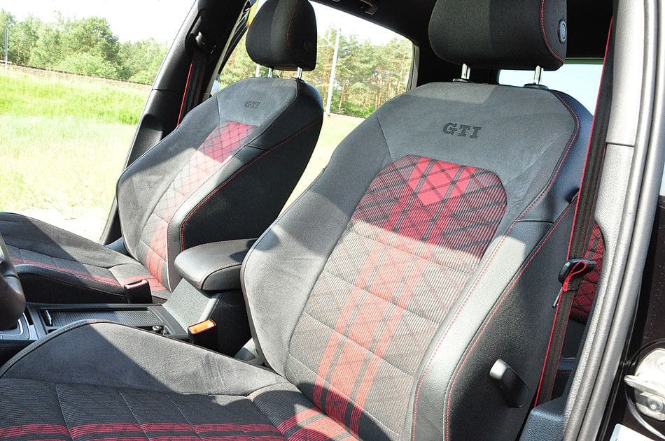 <span class="make">Volkswagen</span><br/> Golf VII Lim. GTI TCR RFK – Bild 17