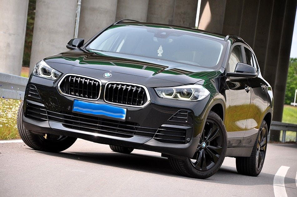 <span class="make">BMW</span><br/> X2 sDrive 18 d RFK Navi DAB Shadow-Line – Bild 2
