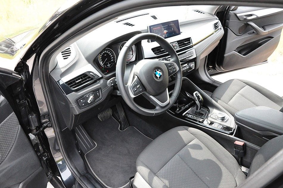 <span class="make">BMW</span><br/> X2 sDrive 18 d RFK Navi DAB Shadow-Line – Bild 16